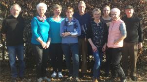 <p>Die Malgruppe um André Paquet zeigt ihre Werke.</p>