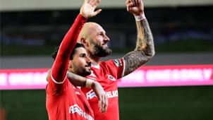 <p>Die Antwerpener Lior Refaelov (l.) und Jelle Van Damme (r.) wollen heute Abend Standard Lüttich ärgern.</p>