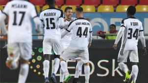 <p>Verschoss zwar einen Elfmeter, bereitete dafür aber zwei Tore vor: AS-Kapitän Luis Garcia.</p>