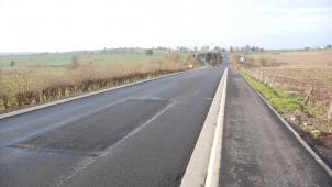 <p>Der Unternehmer muss Qualitätsmängel bei der Asphaltierung der Regionalstraße N 676 zwischen Medell und Walleroder Brücke auf eigene Kosten beheben.</p>