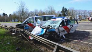 <p>Bei einer Verfolgungsjagd in der Nacht zum 14. April 2018 stießen in Lausdorn bei Weiswampach zwei Polizeifahrzeuge zusammen. Ein Polizist starb, eine Kollegin wurde lebensgefährlich verletzt.</p>