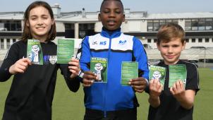 <p>Die Jugendspieler von AS und FC Eupen werden am Wochenende mit Leitfäden für ihre Eltern ausgerüstet.</p>