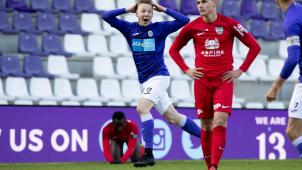 <p>De Keersmaecker erzielte das 2:0, Castro Montes ist bedient.</p>
