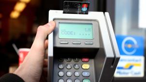 <p>In der Nacht von Sonntag auf Montag kann man mehrere Stunden nicht mit Karte zahlen oder Bargeld abheben.</p>