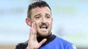 <p>In der Nacht zum 8. Januar 2018 war der kurdischstämmige Fußballer auf der Autobahn 4 bei Düren beschossen worden. Das Auto wurde an zwei Stellen getroffen.</p>