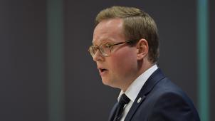 <p>Der PDG-Vorsitzende Alexander Miesen verteidigt die Funktion des Parlamentes: „Aus dem Schattendasein herausgetreten.“</p>