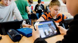 <p>80.000 Euro gibt die Gemeinde Kelmis aus, um den Schülern und Lehrern moderne Lernutensilien an die Hand zu geben.</p>