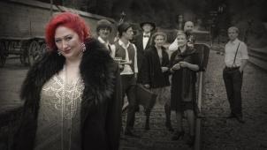 <p>Lola Marie zieht von der galanten Dame bis zur Femme fatale alle Register.</p>