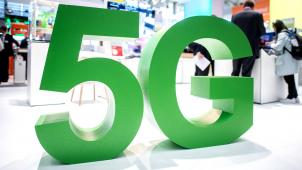 <p>Die Einführung des 5G-Mobilfunkstandards ist umstritten.</p>
