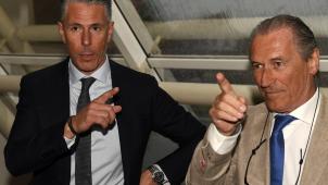 <p>Anderlecht-Manager Michael Verschueren (l.) und Anwalt Luc Deleu vertraten den Verein am Donnerstag in Brüssel.</p>