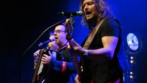 <p>Die „Kölsche Nacht“ im St.Vither Triangel zog erneut ein breites Publikum an.</p>