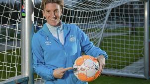 <p>Hat ihre Fußballschuhe an den Nagel gehangen: Aline Zeler.</p>