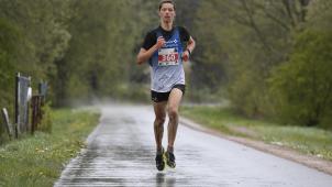 <p>Sieger Julien Dethier hatte im Ziel fast eine Minute Vorsprung auf den Zweiten.</p>