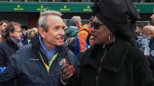 <p>Rennsportlegende und Porsche-Botschafter: Jacky Ickx, hier mit seiner Lebensgefährtin Khadja Nin, bei der Startaufstellung zum 6-Stunden-Rennen in Spa-Francorchamps.</p>