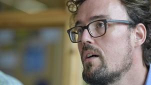 <p>Für Marc Niessen (Ecolo) war es die letzte PDG-Sitzung. Genau wie für Christoph Gentges (PFF) und Wolfganz Reuter (ProDG). Sie wurden für die gute Zusammenarbeit vom Parlamentspräsidenten gelobt und von den Kollegen mit Applaus verabschiedet.</p>