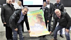 <p>Stolz verkünden die „Macher“: „Schaut her, Schlagersängerin Beatrice Egli ist in diesem Jahr unser Stargast.“</p>