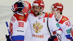 <p>Russlands Superstar Alexander Owetschkin (m.) zählt zu den Top-Favoriten auf den Titel.</p>