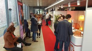 <p>Schon am Samstagvormittag haben die Aussteller der IMO gut zu tun. Die Messe ist am Samstag noch bis 19 Uhr sowie am Sonntag von 10 bis 17 Uhr geöffnet.</p>