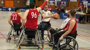 <p>Die in Rot spielenden Kölner zeigten in St.Vith den größeren Siegeswillen.</p>