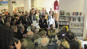 <p>Auch 2010 war Raoni in Malmedy zu Gast. Sein Besuch hatte bei der Bevölkerung großes Interesse geweckt.</p>