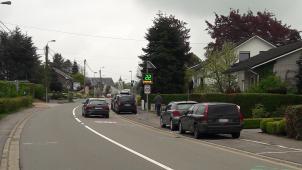 <p>Der Beschluss, den Dorfkern von Kelmis zur 30er-Zone umzufunktionieren wurde noch nicht umgesetzt. Indes will die neue Mehrheit vier digitale Geschwindigkeitsanzeigen an den Kelmiser Schulen anbringen lassen, wie es sie in Hergenrath bereits gibt.</p>