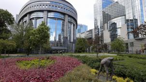 <p>Blick auf Gebäude des EU-Parlamentes in Brüssel</p>