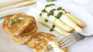 <p>Die Teilnehmer bereiten mit Zutaten der Saison ein komplettes Menü zu.</p>