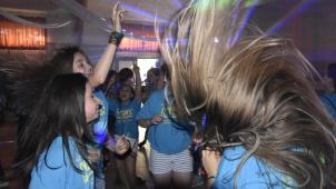 <p>Die Teilnehmer amüsierten sich köstlich bei der Fruchtsaftparty in Lontzen.</p>