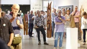 <p>Die Kunstmesse lockt immer Besucherscharen an.</p>