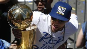 <p>Stephen Curry will Titel Nummer drei in Folge.</p>