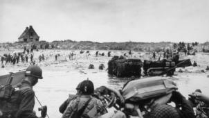 <p>Angriff vom Wasser aus: historische Aufnahme von der Invasion der alliierten Truppen am Utah Beach in der Normandie.</p>