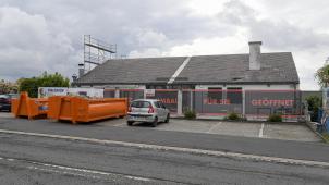 <p>Es ist nicht zu übersehen: Das bisherige „Meso“ und künftige „Maison“ wird umgebaut. Das Restaurant wird sich künftig auf Höhe der Aachener Straße befinden.</p>