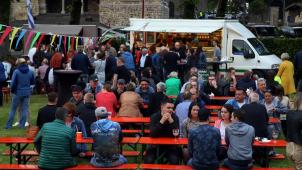 <p>Der zentrale gelegene Marktplatz erwies sich als geradezu ideal für eine Veranstaltung dieser Art, zumal auch das Wetter stimmte.</p>