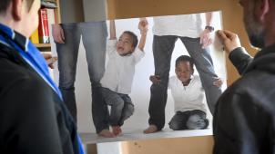 <p>Die Familie würde die Prozeduren für die Adoptionen heute wieder genauso durchlaufen wollen.</p>