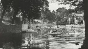 <p>Aus einem Säuberungsprojekt der Weser wurde ein Wassersportzentrum. Doch bald verschwanden die Boote wieder.<br />
Fotos: Archiv EGMV</p>