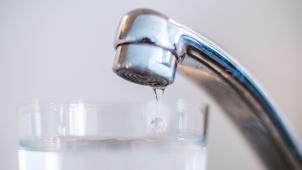 <p>In der Gemeinde Bütgenbach verteuert sich das Leitungswasser ab dem 1. Januar 2020 um 0,15 Euro pro Kubikmeter.</p>