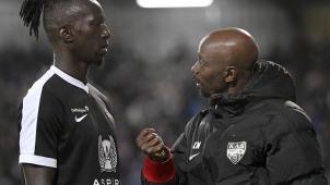 <p>Auf Mbaye Leye (links) hat Claude Makelele keinen guten Eindruck gemacht.</p>