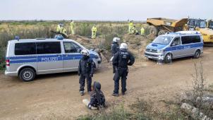 <p>Mit dem symbolisch aufgeladenen Kampf um den Erhalt des Hambacher Forsts ist das Rheinische Revier immer wieder zur Plattform für Aktionen der Klimabewegung geworden.</p>