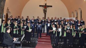 <p>Im Finale brachten die beiden Chöre gemeinsam den Fliegermarsch von Hermann Dostal zu Gehör.</p>