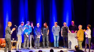 <p>Regelmäßig messen sich im Kulturzentrum Alter Schlachthof in Eupen die Poetry Slamer. Diese Foto stammt aus dem Finale im Jahr 2017.</p>