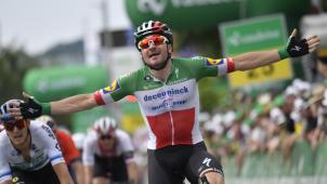 <p>Elia Viviani konnte den Schlusssprint der vierten Etappe für sich entscheiden.</p>