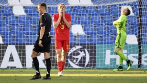 <p>Torsteher Ortwin De Wolf (rechts) und Sebastian Bornauw waren nach dem spanischen Siegtreffer am Boden zerstört.</p>