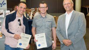 <p>Zahlreiche Absolventen konnten für ihre Prüfungsstücke Auszeichnungen entgegen nehmen.</p>