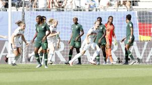 <p>Alexandra Popp (4. v.r.) feiert ihren Treffer zum 1:0.</p>