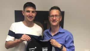 <p>Flavio Ciampichetti mit AS-Finanzdirektor Thomas Herbert</p>