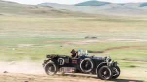 <p>Bei ihrem Zwischenstopp in Malmedy werden die Oldtimer, hier ein Bentley aus dem Jahr 1928, bereits 14.000 Kilometer zurückgelegt haben.</p>