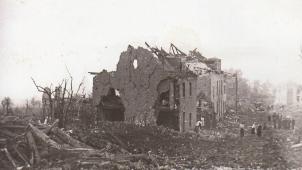 <p>Bilanz der Explosion: 237 zerstörte Häuser und 1.000 Obdachlose.</p>