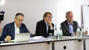 <p>Die Dreirichterkammer des CBAS</p>