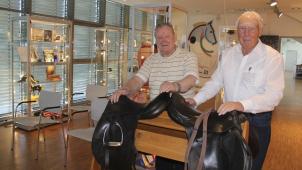 <p>Hans Mommer und Willi Held im CHIO Museum</p>