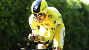 <p>Julian Alaphilippe auf dem Weg zu seinem genau so überraschenden wie hochverdientem Sieg im Zeitfahren in Pau.</p>